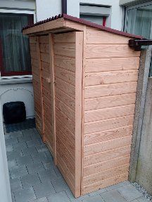 Gefertigt aus Douglasienholz, dieser Schrank bietet Platz für so manche Dinge, welche im Garten benötigt werden